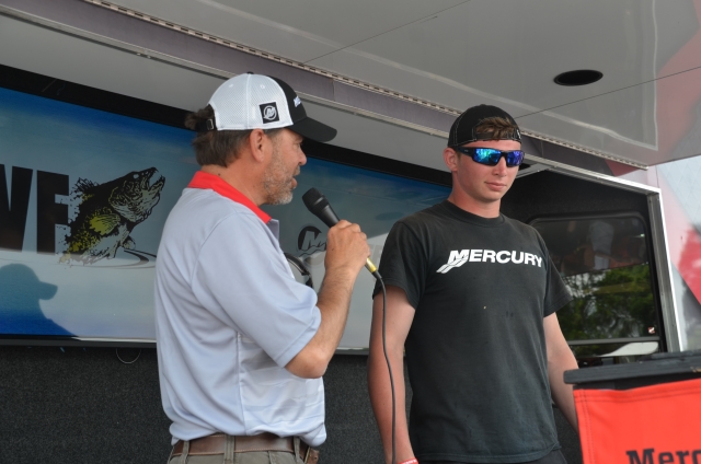 99185110-AC3C-4D29-AC99-E5EB8F16965A