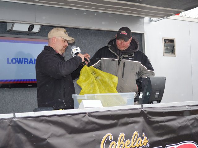 9A6EA6F1-5F86-4CA4-A5EF-118CA03F872D