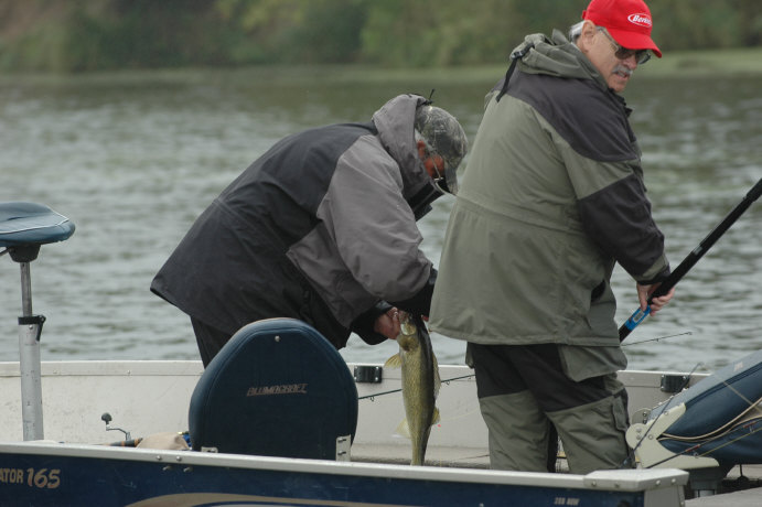 9AA9B551-4F8E-40B1-BC40-73268B3AAEE3