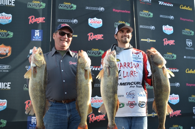 9AEE04E4-43F2-4F86-A87A-5FA51031BF6C