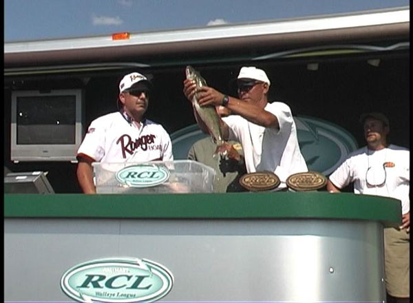 9AFCC985-60CB-4B7A-9190-C0C15EFE8D7D