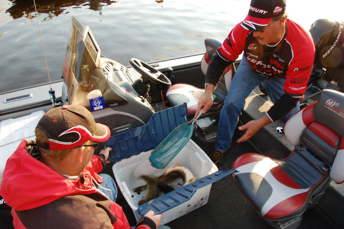 9B44951D-0418-4D75-9F5E-D9917796C006