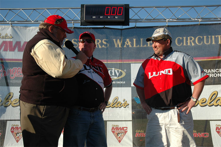 9B540C35-837C-414F-B64F-B04F4C28AC40