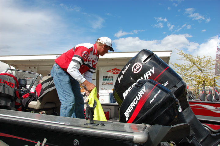 9BBA4F98-6BB9-472E-BA53-2019C7AB95CC