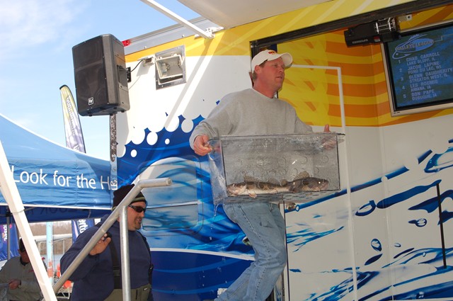 9BDF9509-6DC3-497C-9ECA-F9E88B4982FB