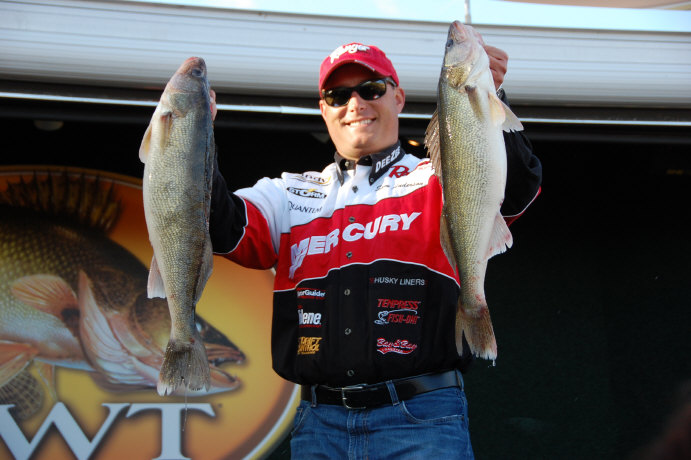 9BF1CC17-0CA7-40E1-8821-FE89C76E2E7B