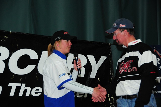 9C03C0CE-9069-4DAB-B2C0-D0435F8C5FA1