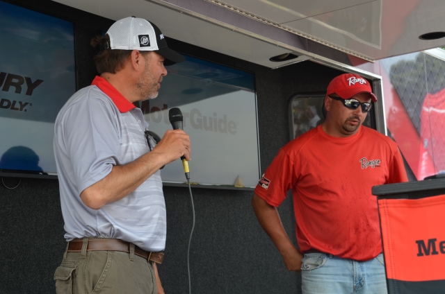 9C4FBFB9-51D3-4C55-9F63-9FE91CFF626E