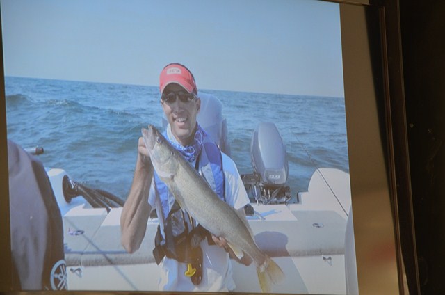 9C9589B2-E196-4FE3-BFAC-8B18F31110B9