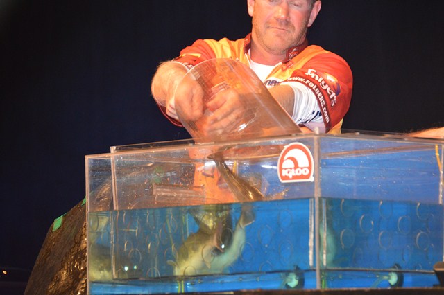 9CA14BF0-036C-42F4-99C5-8229317A7AE0