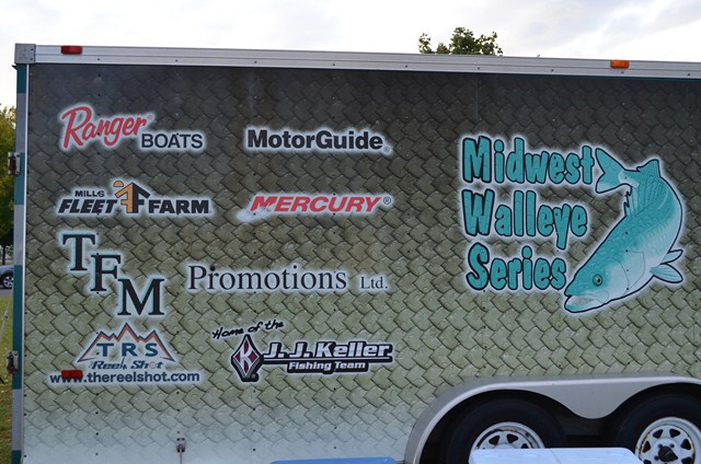 9CC9F2E2-5C70-4A6C-ADB2-AA24EE203756