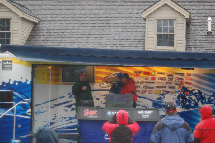 9CD650F9-9DE2-4FC4-8329-894AF88D812B