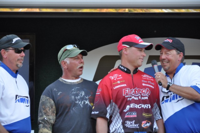 9CE35CAC-1CFC-4078-B6A4-113248EF003C