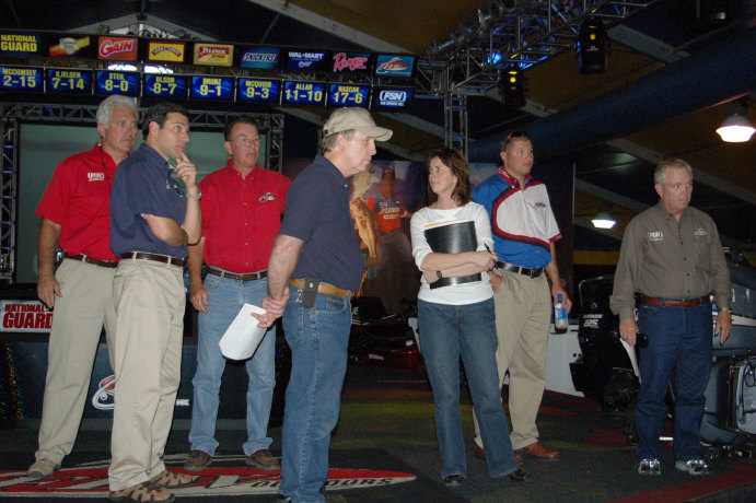 9D4C98C0-DE06-4D3B-8F7C-0EAFBC3BF3B1