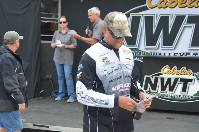 9D705D0B-3124-41B5-AFAF-77D7AADE1B3A