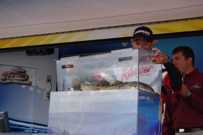 9D814964-8607-431D-BF0C-6733D812DDF5