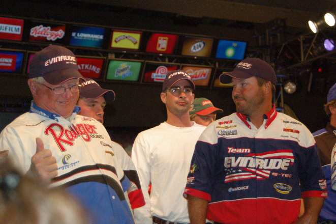 9D83766E-6FCA-4E38-B9A9-EFD6A6DDAE71