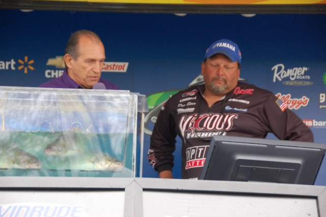 9D9295A0-4736-4EA5-B65A-A36F7172FC02