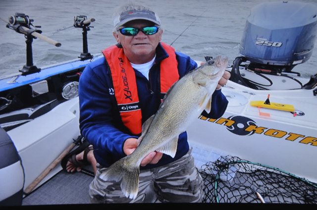 9DB2AFF9-F1DD-4A49-8DDC-6464B3AE05EC