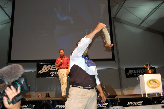 9DC32413-3F12-493B-B11D-00FA0458C080