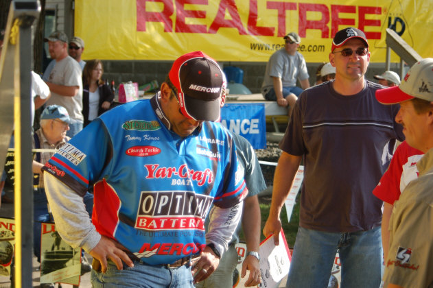 9DD9BB74-2244-4603-BE64-FD3B99867E94