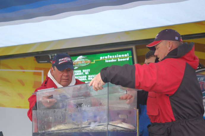 9DDEDA67-3CFD-4034-83E0-3A400864CF1A