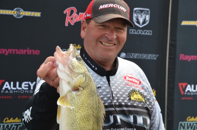 9DEE2CC9-AE10-4EE4-AB75-092C374F0494