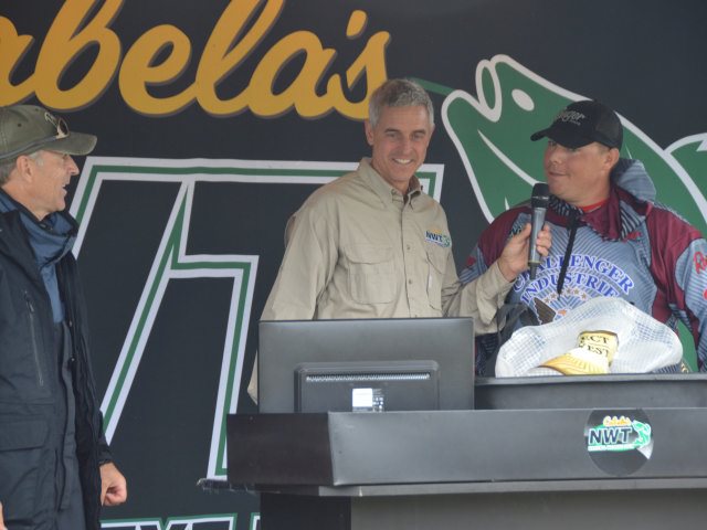 9E3330B7-6172-4764-9983-6E9F17F40B0F