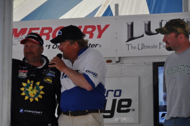 9E60FBF7-E98B-4B9D-B248-A75BFEA15EEF