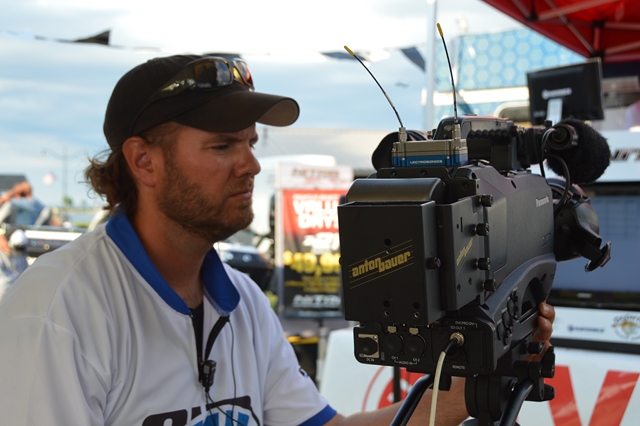 9E697EFA-FA9F-4785-91E5-F6AC98BBDAAE