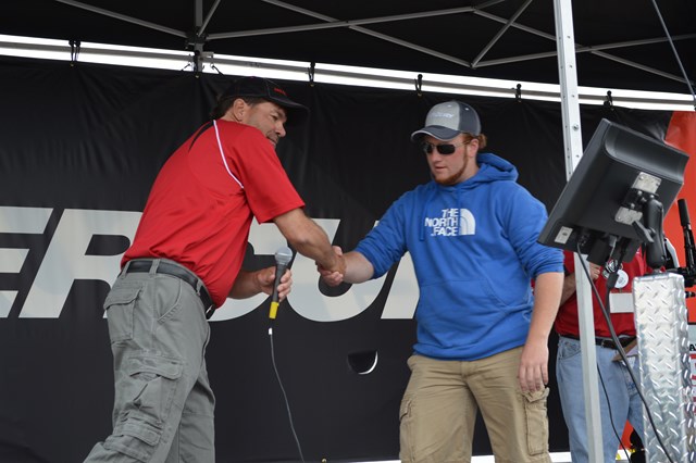 9E981781-1B3B-47E1-BD7C-3F5E4E553543