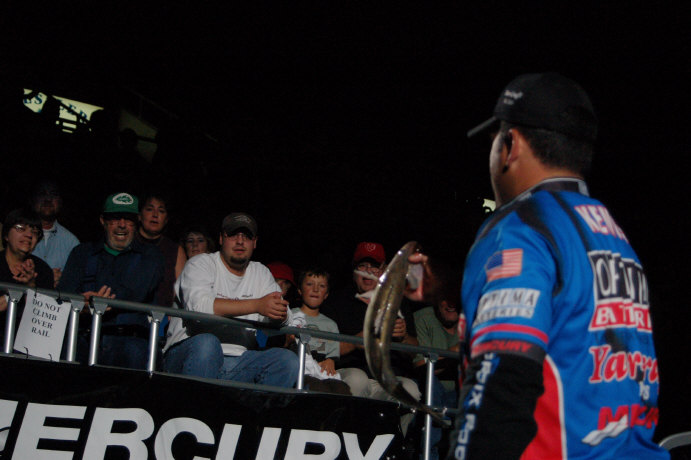 9EAB7607-F548-44DA-8DA8-6BFDB9D7AEA0