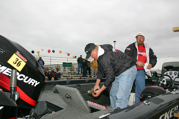 9EAF3E66-7645-4591-8F20-FF97A533C43C