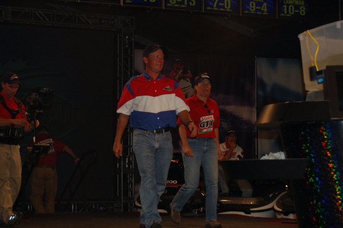 9EC067B5-B0A3-453B-BBF7-762B3AD0EE9B