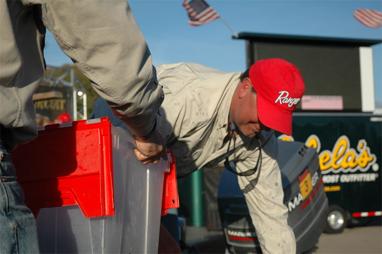 9EC95F82-8522-48F3-A81A-FB1C806F19DD