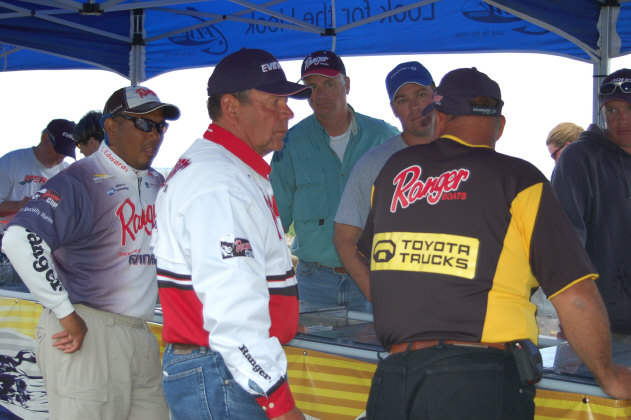 9ED7AD31-5CA3-40F9-8D55-E3E346292957