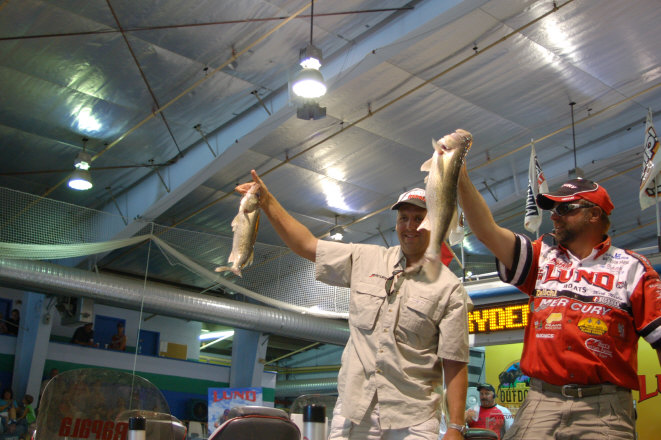 9F1EF8E7-4509-486E-B49E-C019FA053115