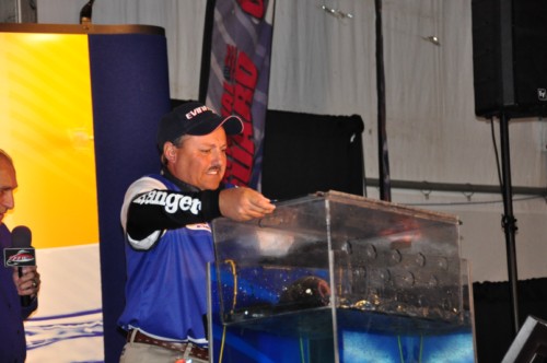 9F433B25-3E4C-4C95-B190-B2C538CF3893