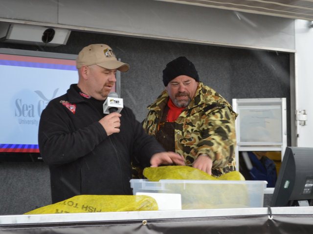 9F44BA8D-F29C-4001-9FC7-E6AD98CE8DE5