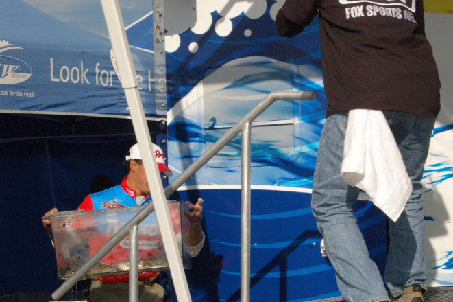 9F6F3420-0F0F-41EE-84C8-CAC6E8F41EB3