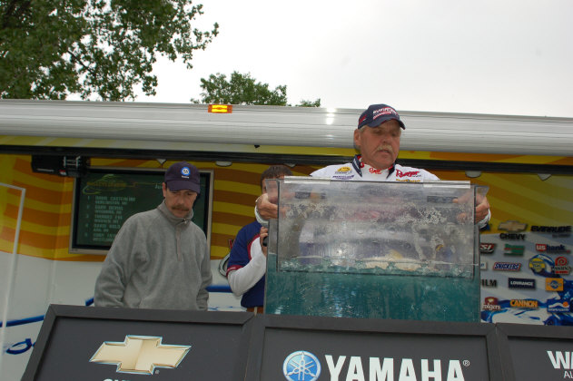 9FA582E0-FBEB-4C39-BD8E-77CC913FF319