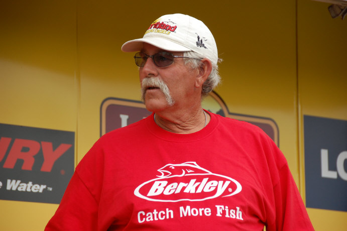 9FCA6EFD-7EC9-4709-8DA9-D207C3E221CE