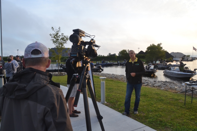 9FF1E7C4-3702-4AF8-A108-55D3991ED8C1