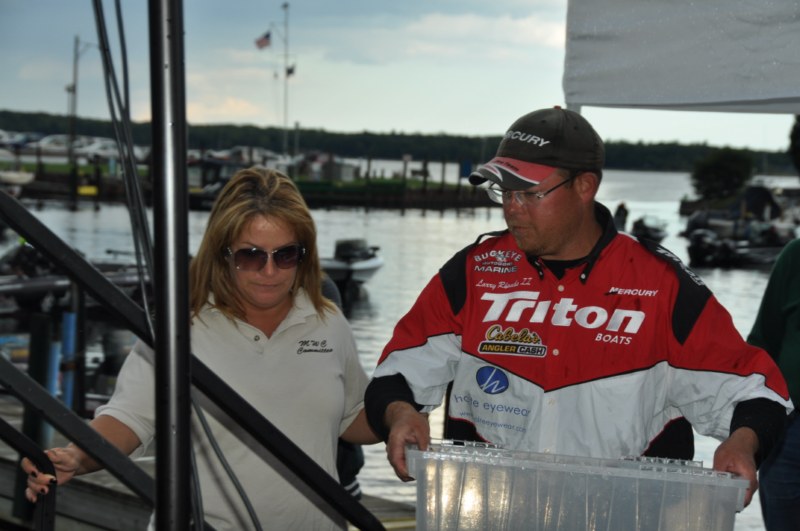 9FF57E92-09AE-45E0-A435-A3D62955D627