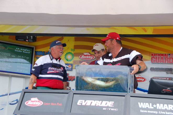 21F44CAD-FBB5-4546-B153-5CE6D0D04DE8