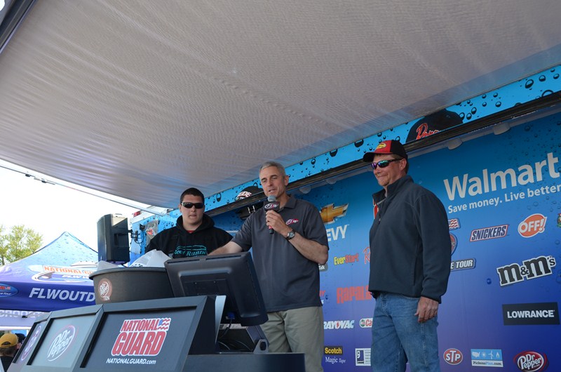 F83E02DC-25F1-4C32-987B-3EEA93A2C6CC