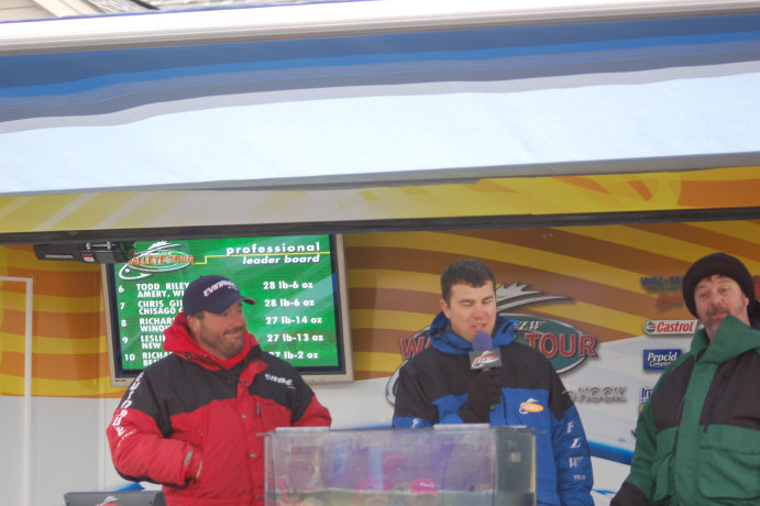 A04C6192-D604-49A0-A652-459E528D0898