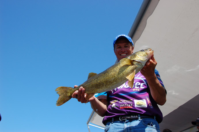 A06D2104-FF98-4C3F-9269-6050F35E526C