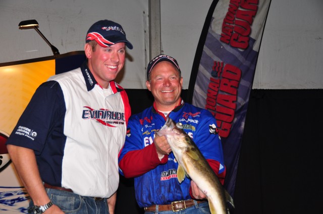 A0B2558A-AC87-4AAD-8A79-79E21A1ABA34