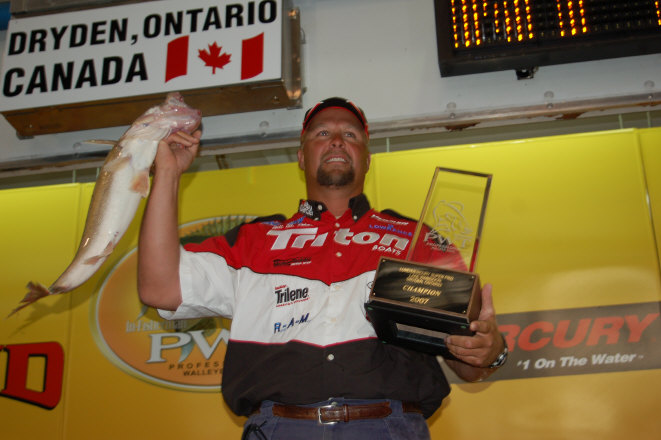 A0F06736-FBD3-4F21-92B9-BEBCE9FFCB93